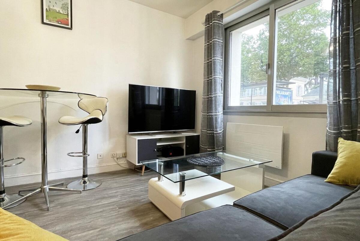 Le Chasles For 2 Persons Apartment Chartres Exterior photo